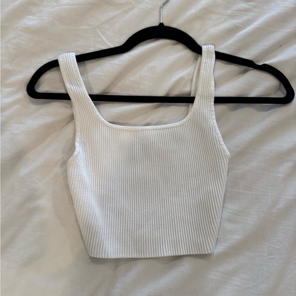 Aritzia Tops - Aritzia tank